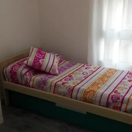 Pisazo Calle Peatonal En El Centro! Santander