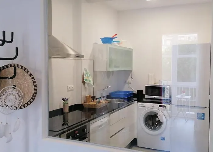 Pisazo Calle Peatonal En El Centro! Santander